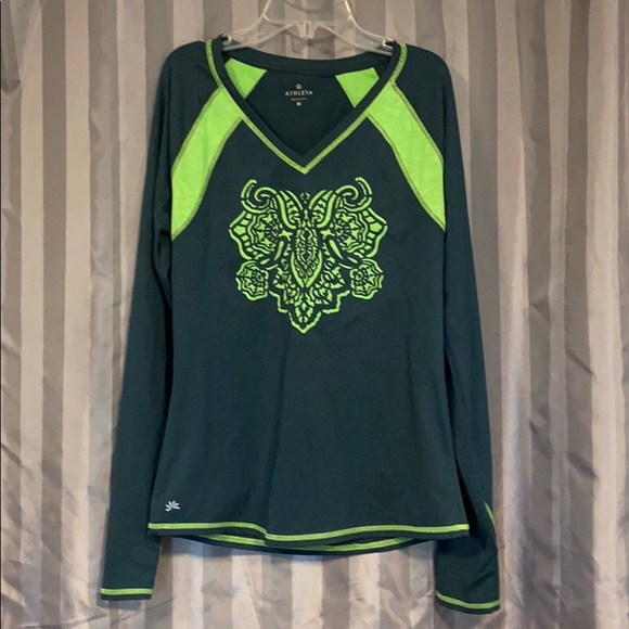 Athleta Tops - ⭐️ Athleta Green Long Sleeve Top